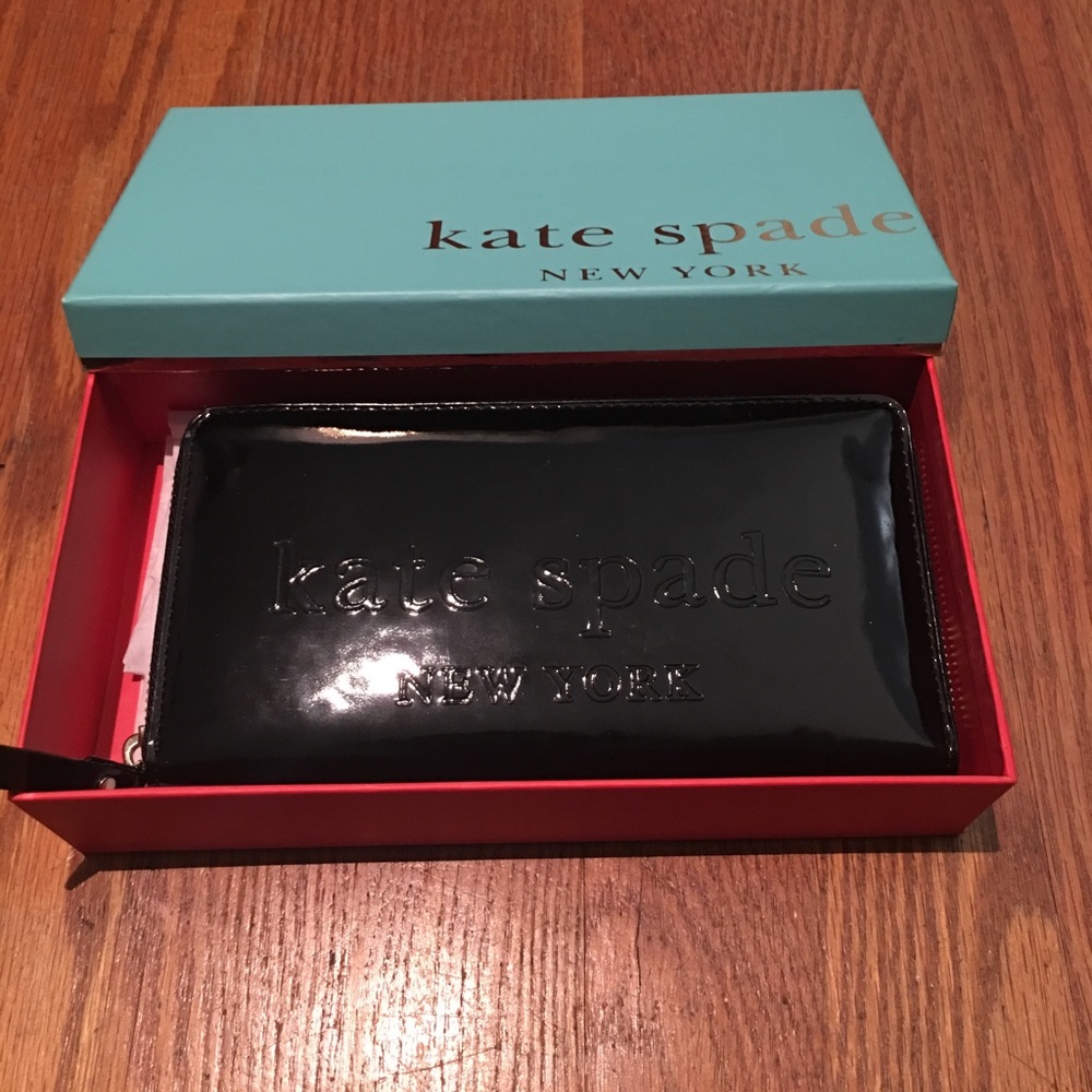 NWT Kate Spade wallet