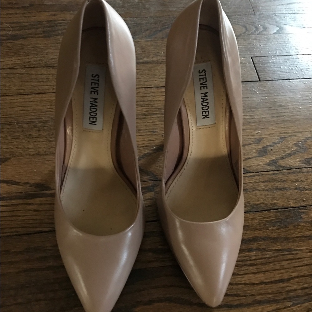 Steve Madden Nude/Salmon Heels