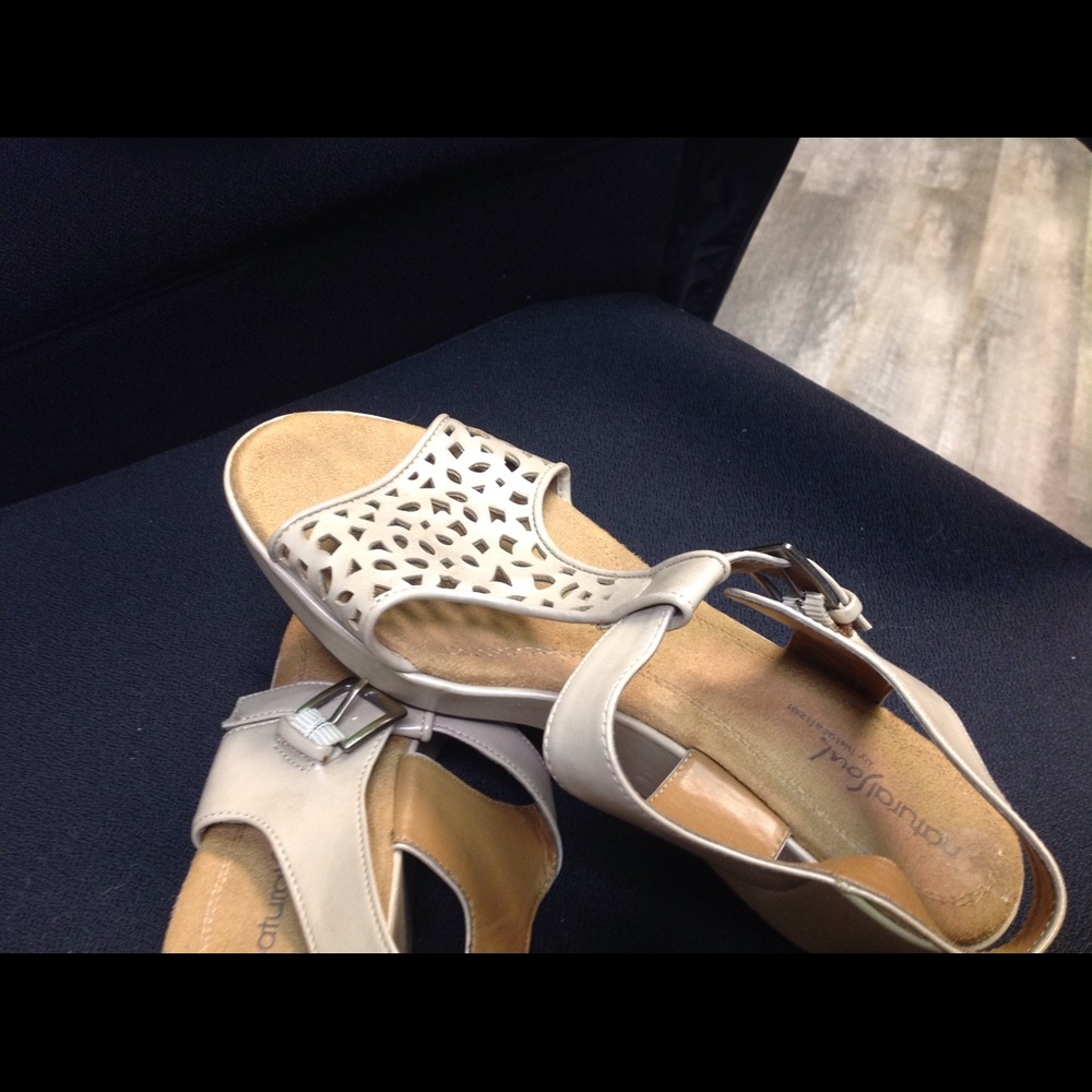 Natural soul wedge sandle used condition