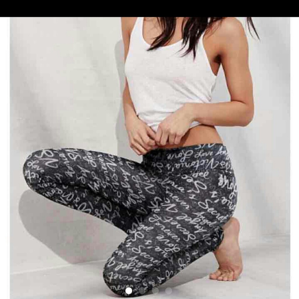 ISO: Victoria's Secret logo print leggings