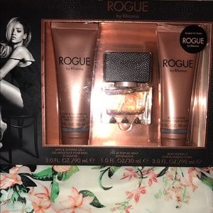 rogue by rihanna gift set 🔥