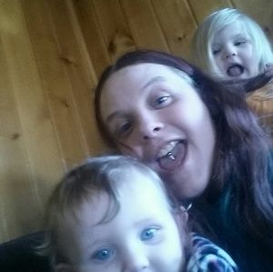 Meet your Posher, Leslie