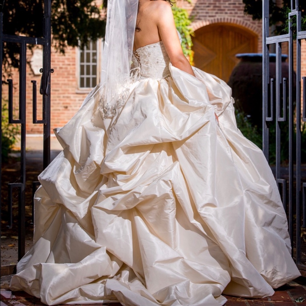 Wedding dress