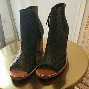 Toms peep toe sandal