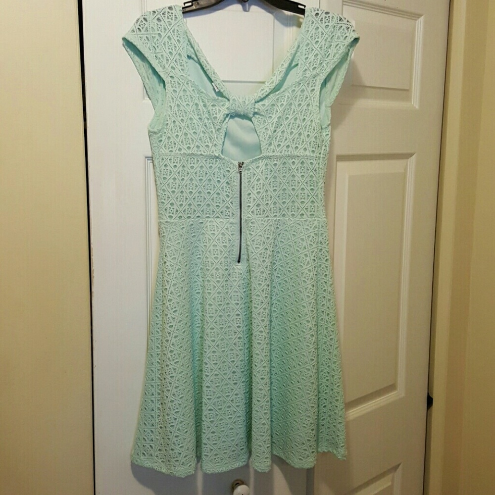 Dress - Picture 2 of 2