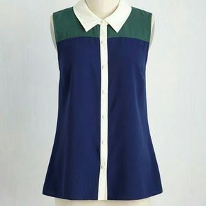Modcloth Class to Cafe Top in Navy
