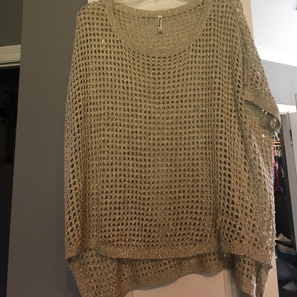 Women's sweater