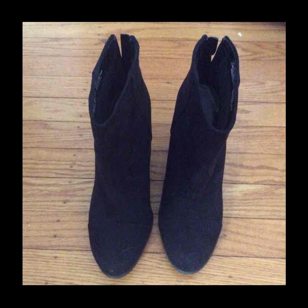 Carlos Santana Black Booties