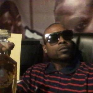 Meet your Posher, Dennis