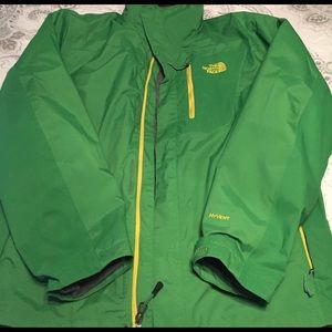 Men's medium North Face winter jacket.