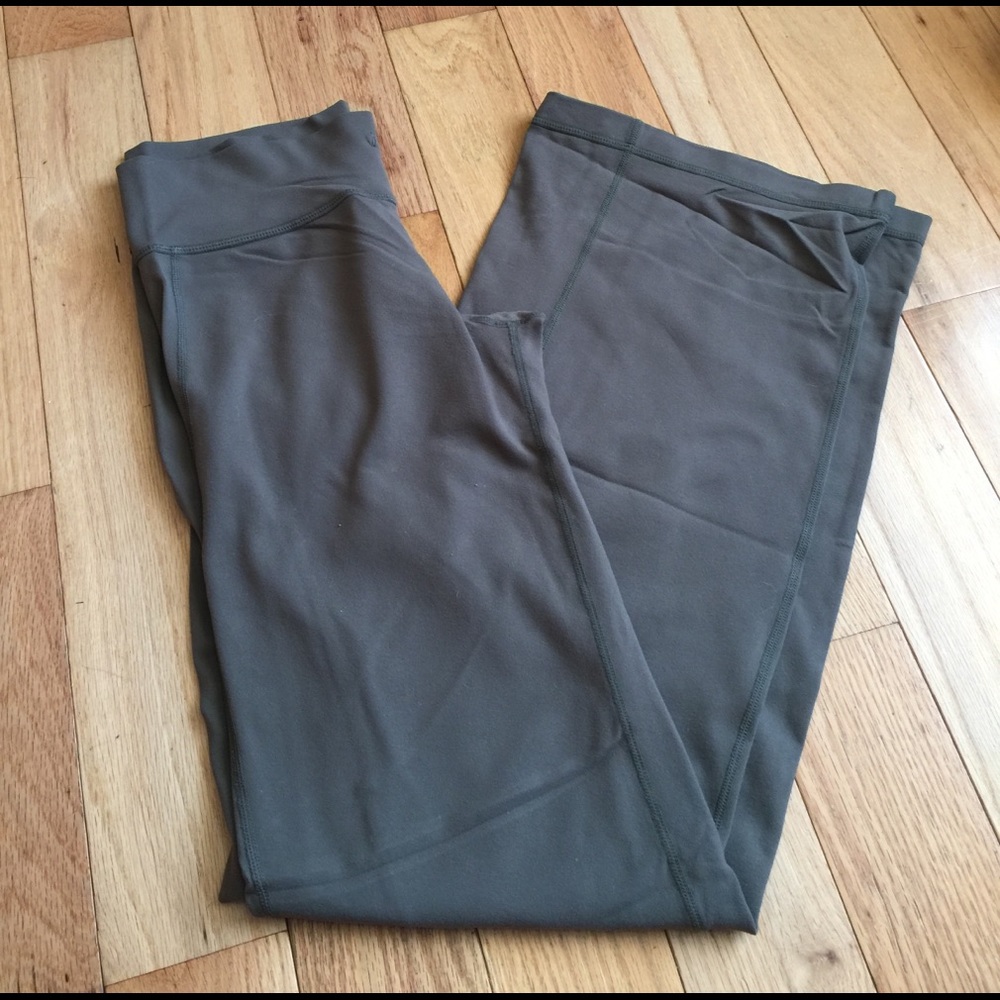 Lululemon army green pants