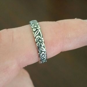 James Avery flower design ring size 7