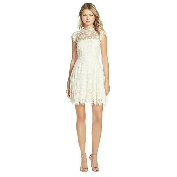 BB Dakota Dresses & Skirts - NWT, BB DAKOTA 'Rhianna' White Lace Dress
