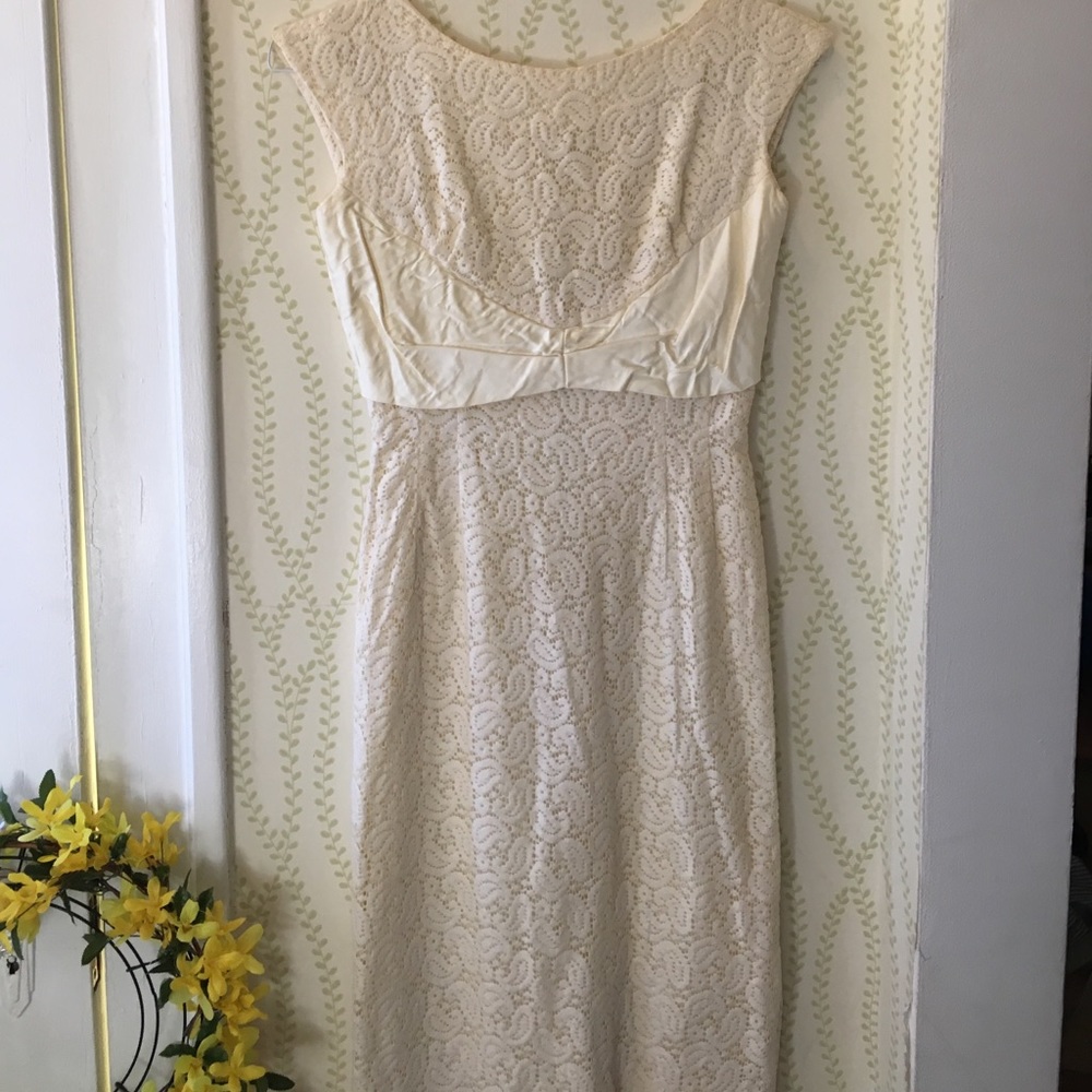 Gorgeous vintage dress