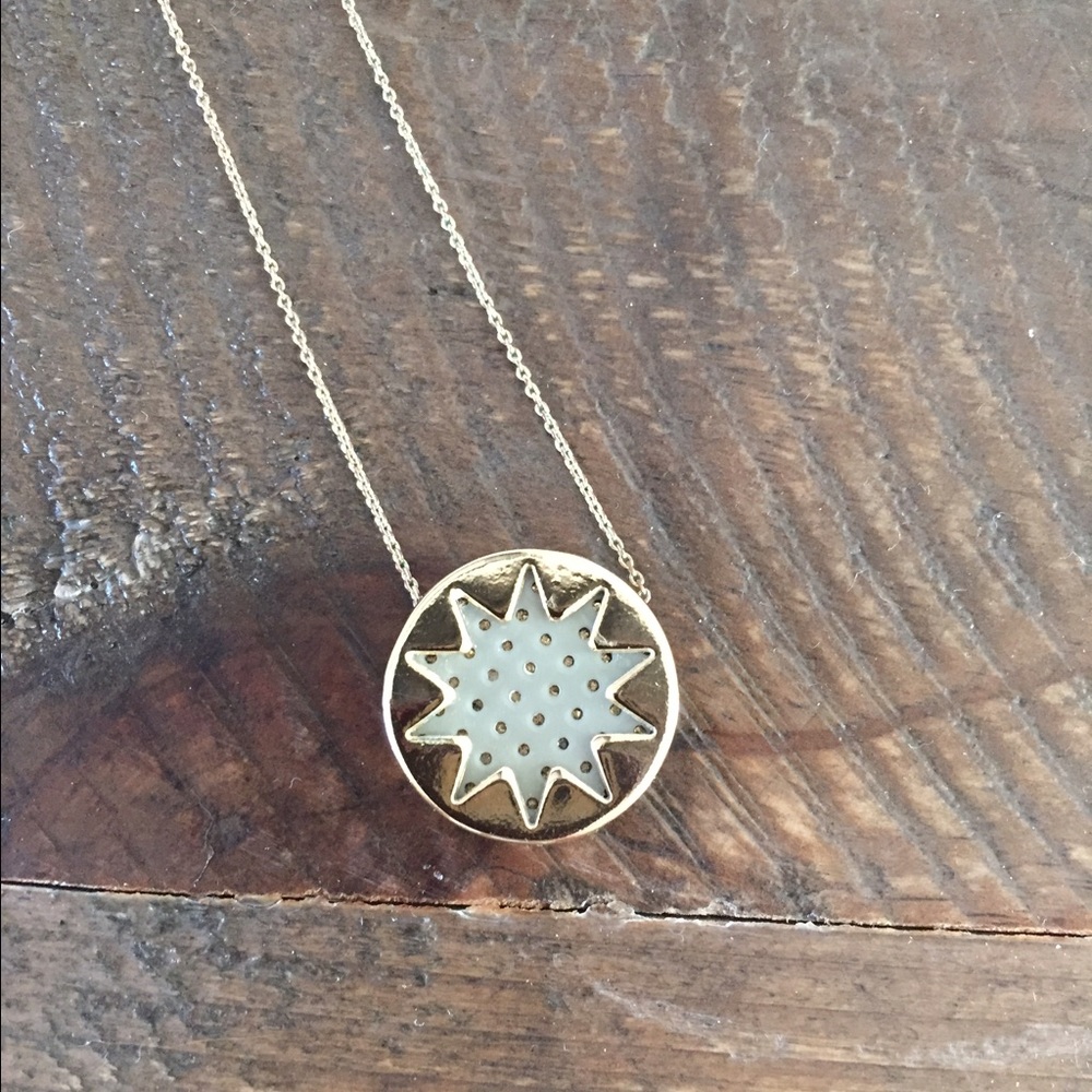 House of Harlow Necklace