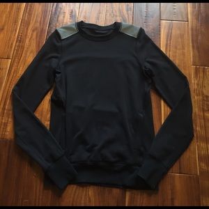 Lululemon sweatshirt
