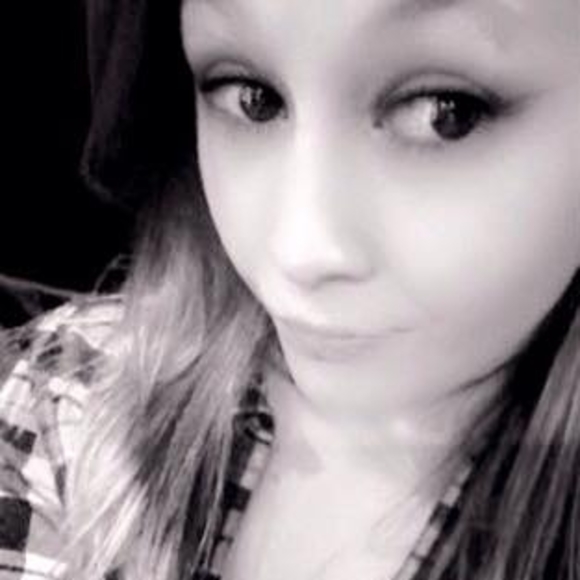 Meet your Posher, Tina - Picture 1 of 1