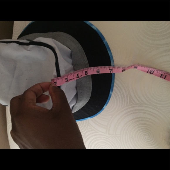 Mitchell & Ness Bucket Hat - Picture 4 of 5