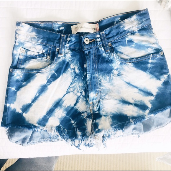 Levi's Pants - Levi's 550 High Waist Shorts