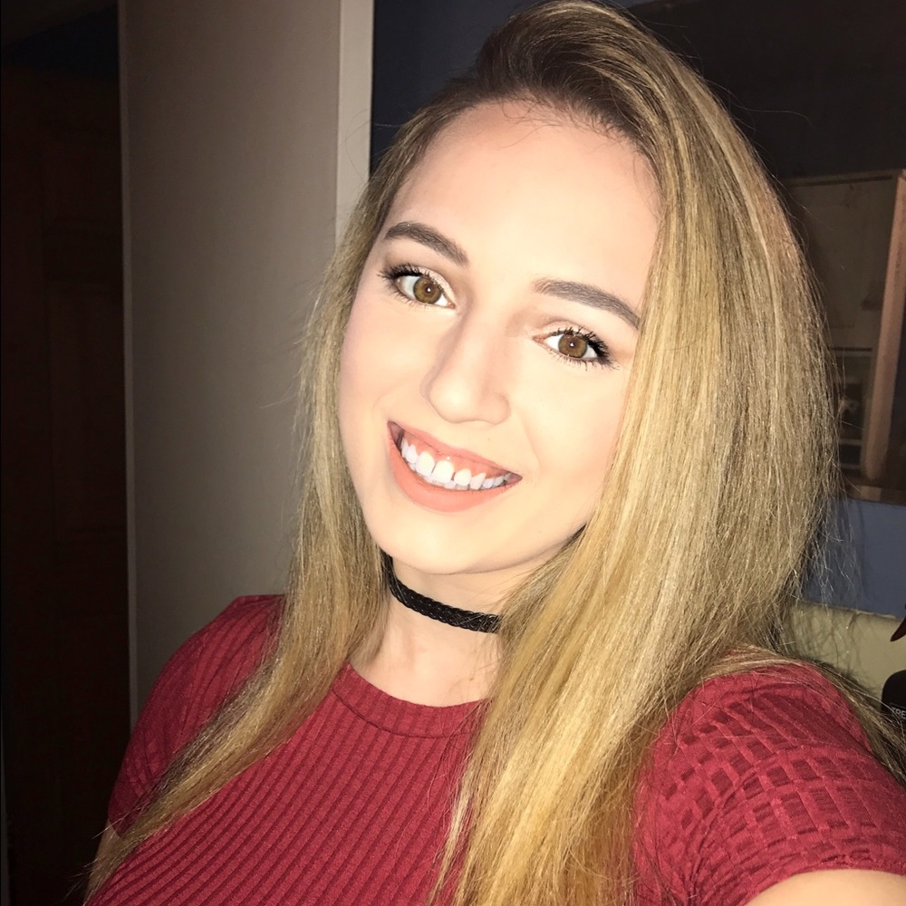 Meet your Posher, Nicole
