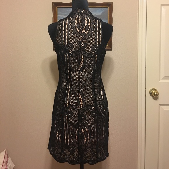 BLACK NUDE CROCHET SHORT DRESS - Picture 5 of 6