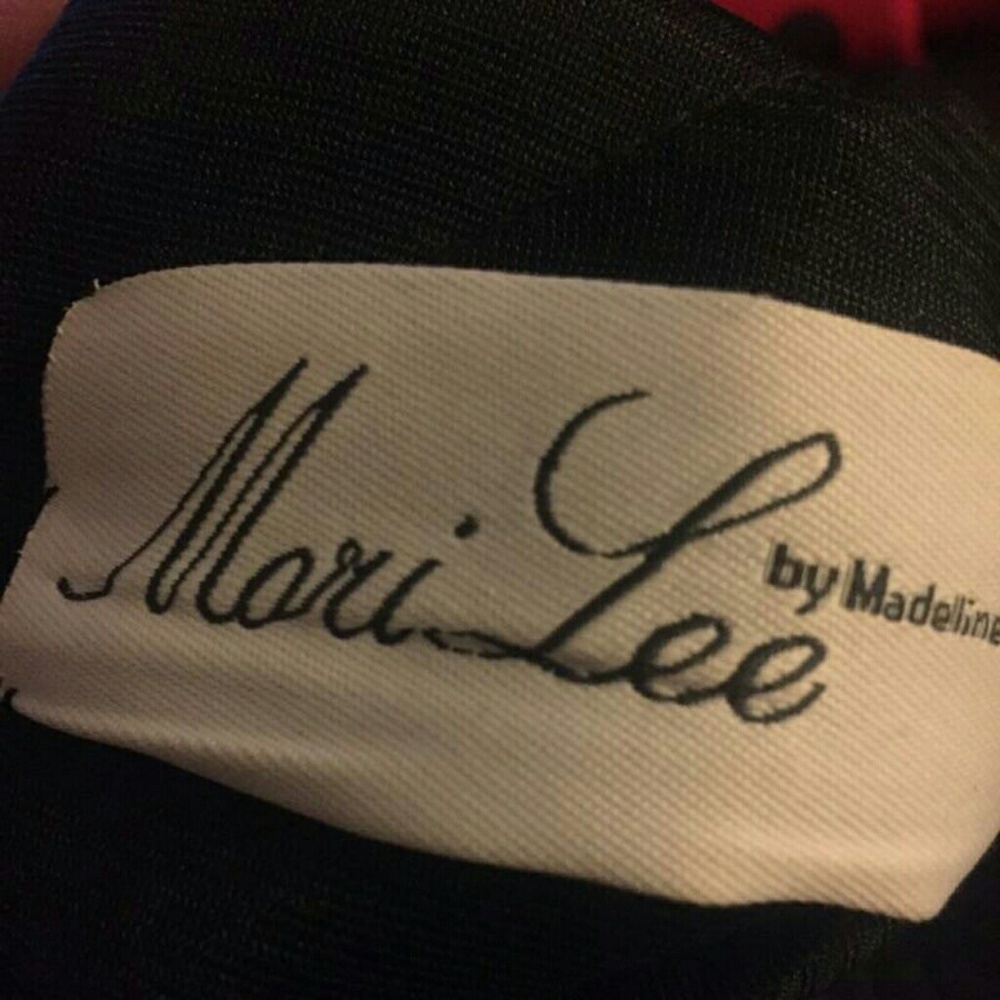 Gorgeous Formal Gown - Picture 4 of 4