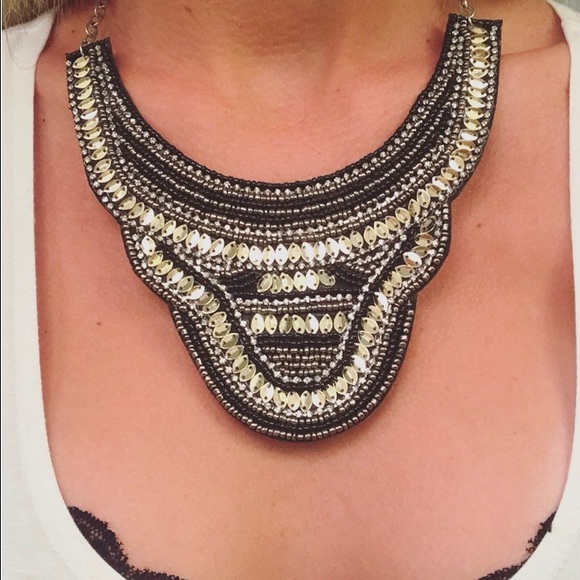 Sequined statement necklace - Picture 2 of 2
