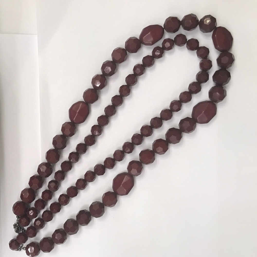 Maroon beaded necklace