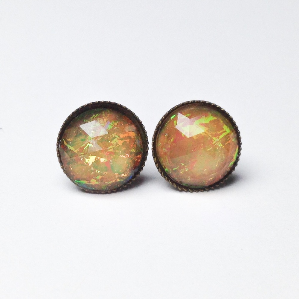 ๐ Iridescent Yellow Fire Opal Earrings - Picture 2 of 3