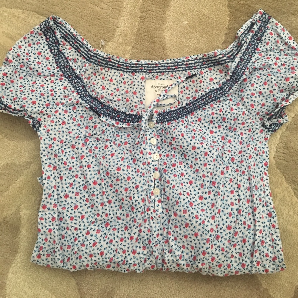 Abercrombie and Fitch off the shoulder top