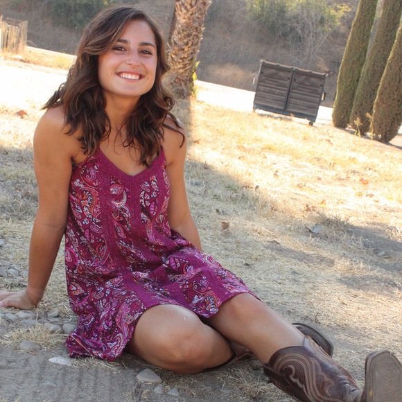 Meet your Posher, Vanessa - Picture 1 of 1