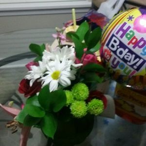 Meet your Posher, Tee