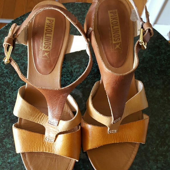 PIKOLINOS Shoes - Pikolinos multi-colored sandals....