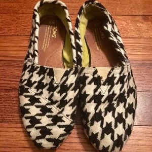 Houndstooth Toms