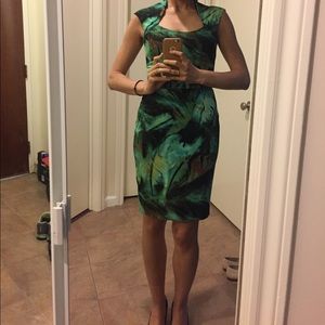 Caché formal knee-length dress