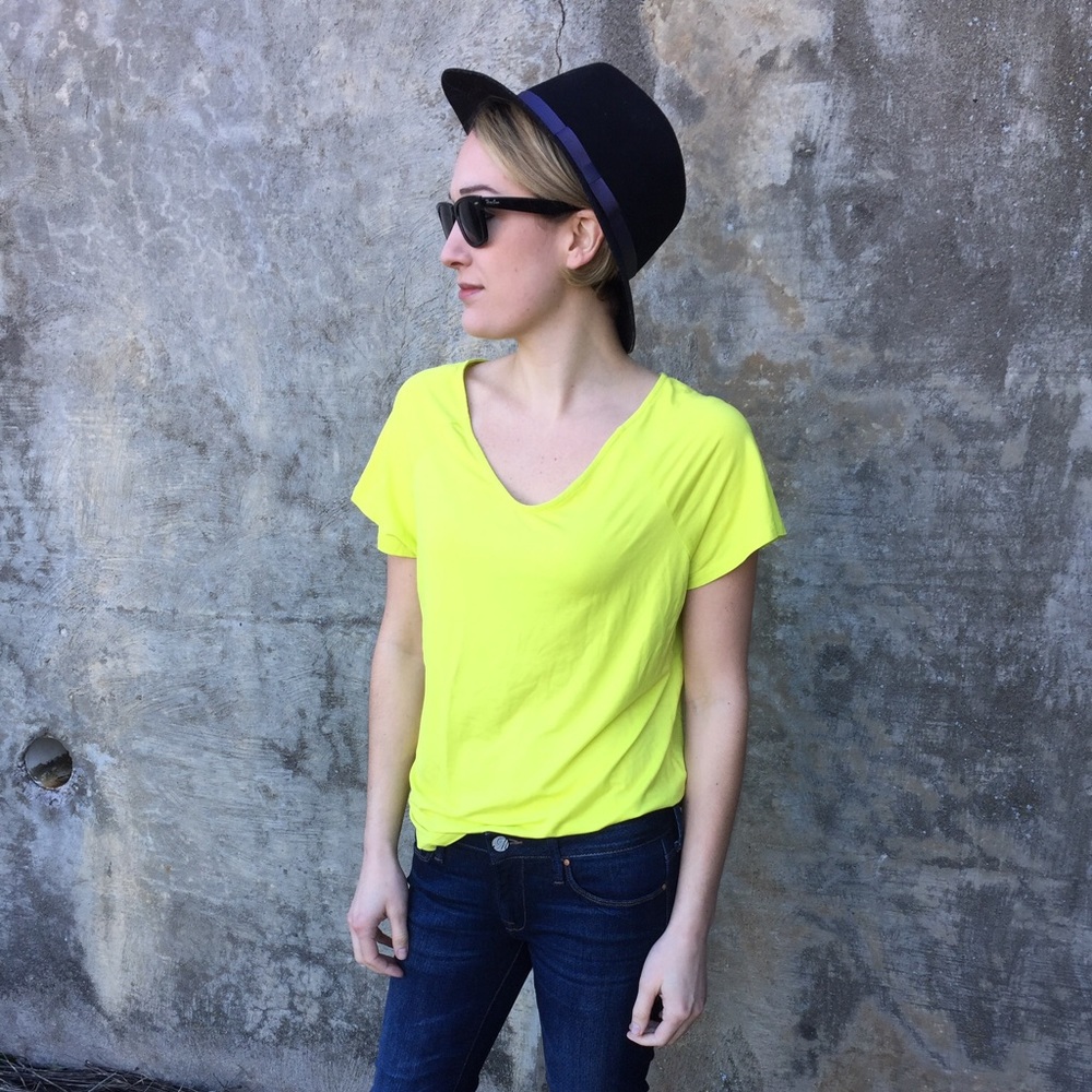 Neon Kerisma Tee