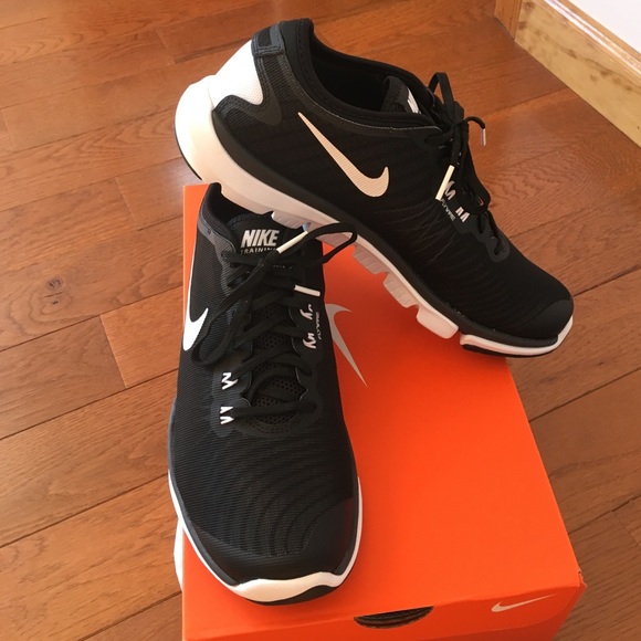 Nike Shoes - ❤ Nike Flex Supreme TR 4 sneakers-black/white