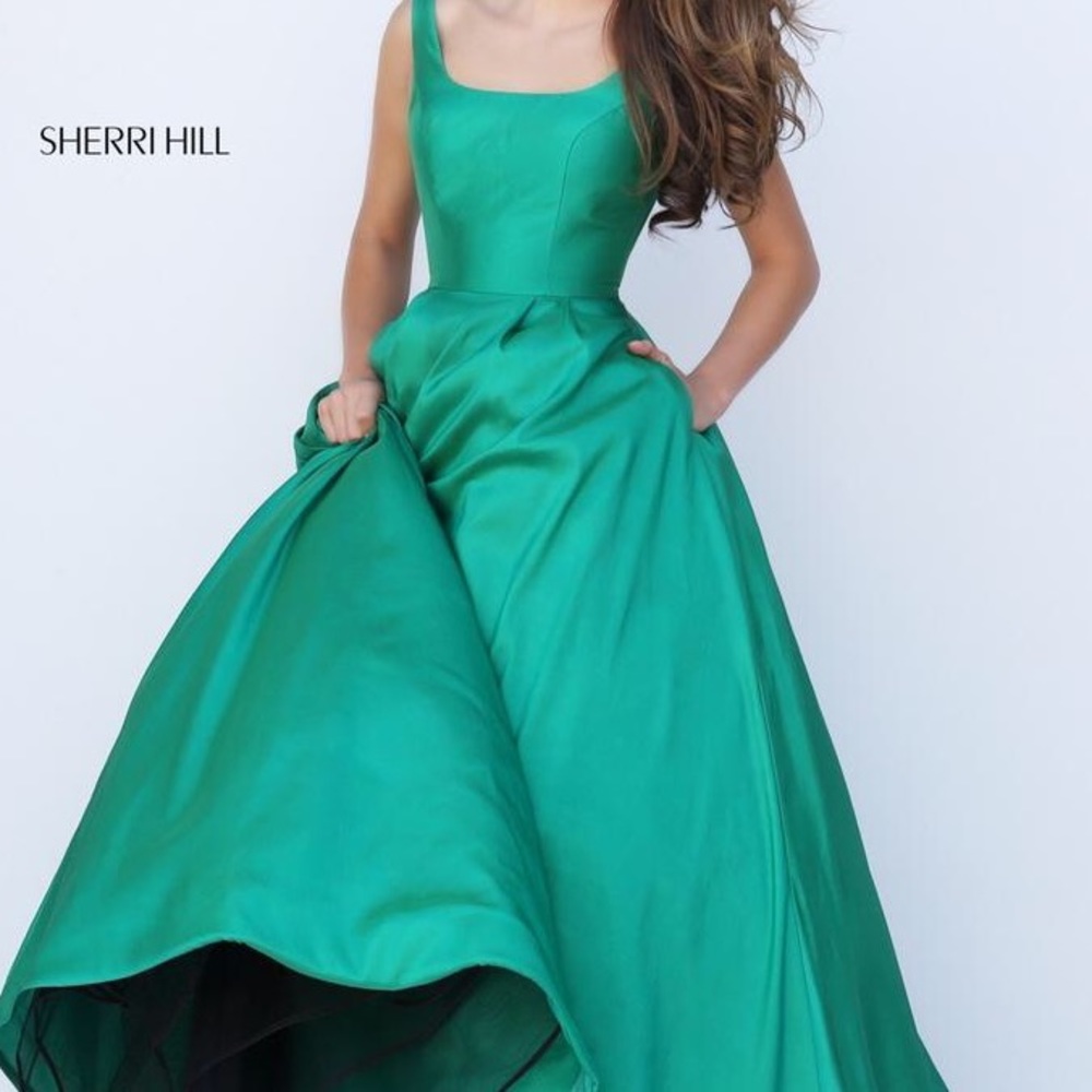 *Emerald Green Sherri Hill dress