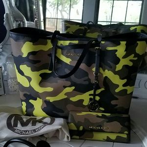 Acid Green Camo Tote *free wallet*