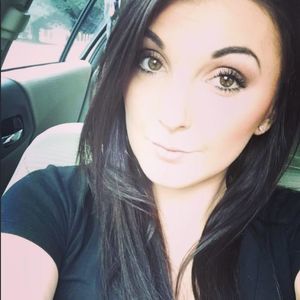 Meet your Posher, Cortney