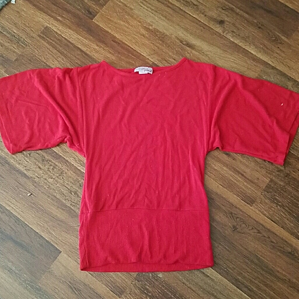 Casual red top