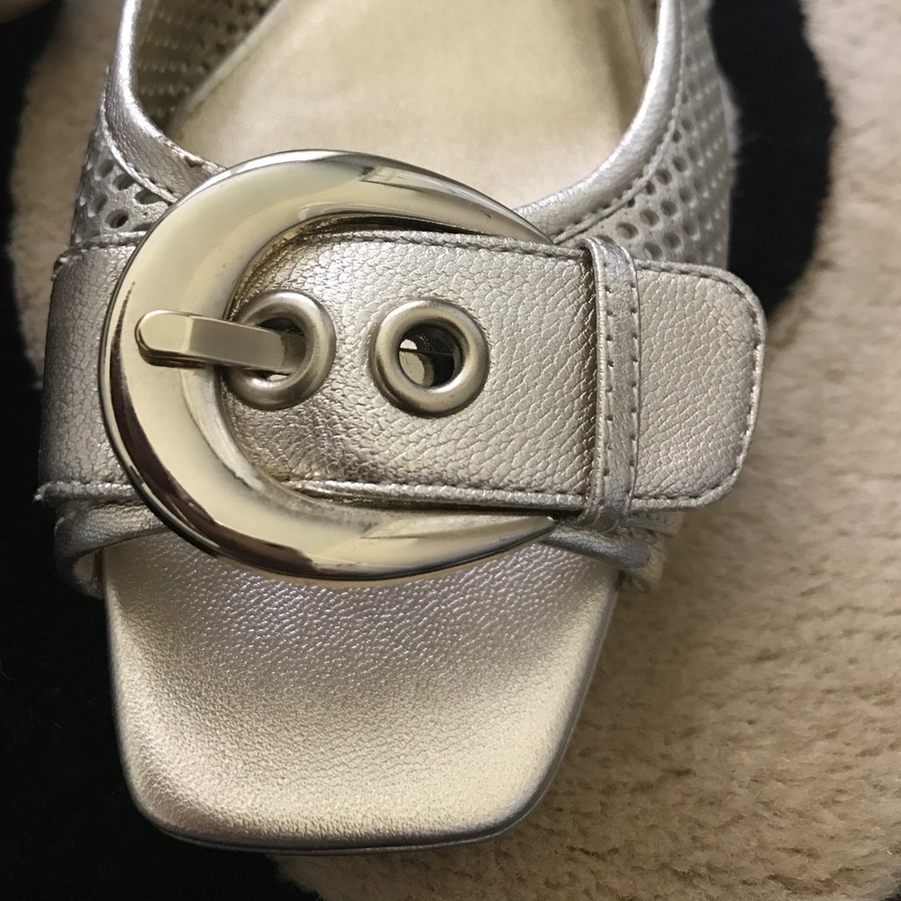 Gold sandals NWOT
