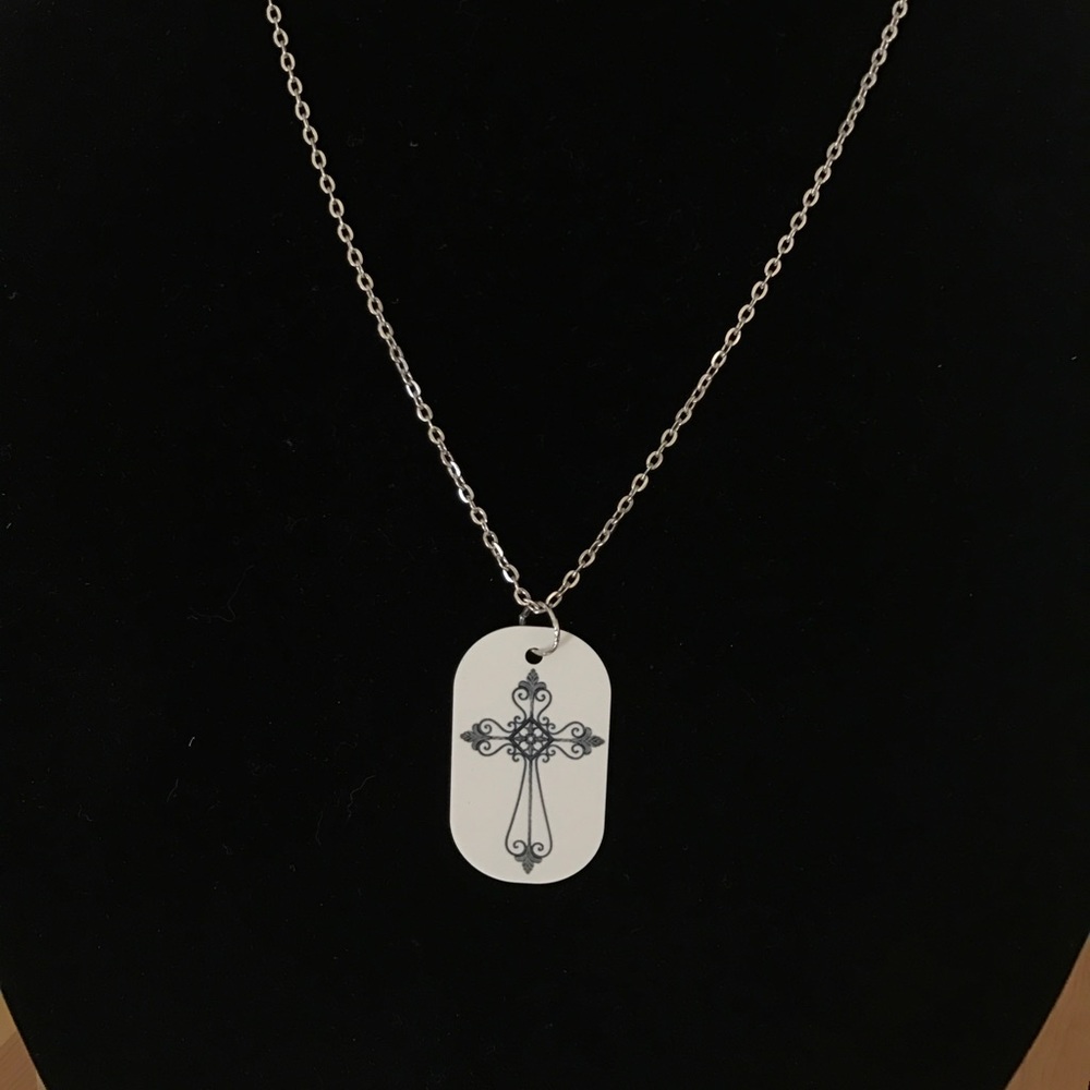 Dog tag style necklace