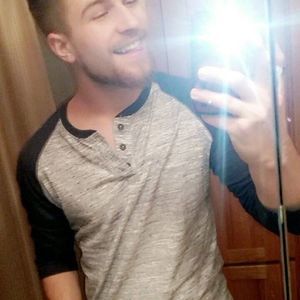 Meet your Posher, Dennis