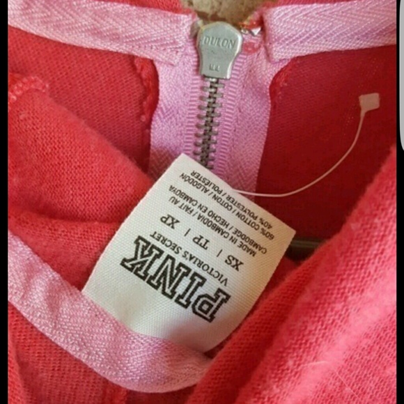 Coral vs hoodie - Picture 2 of 2