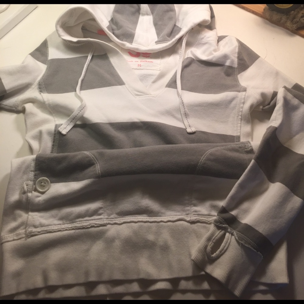 SO sweatshirt white and grey stripe with hood.