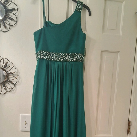 Emerald green prom dress - Picture 3 of 7