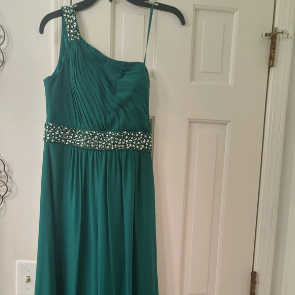 Emerald green prom dress - Picture 4 of 7