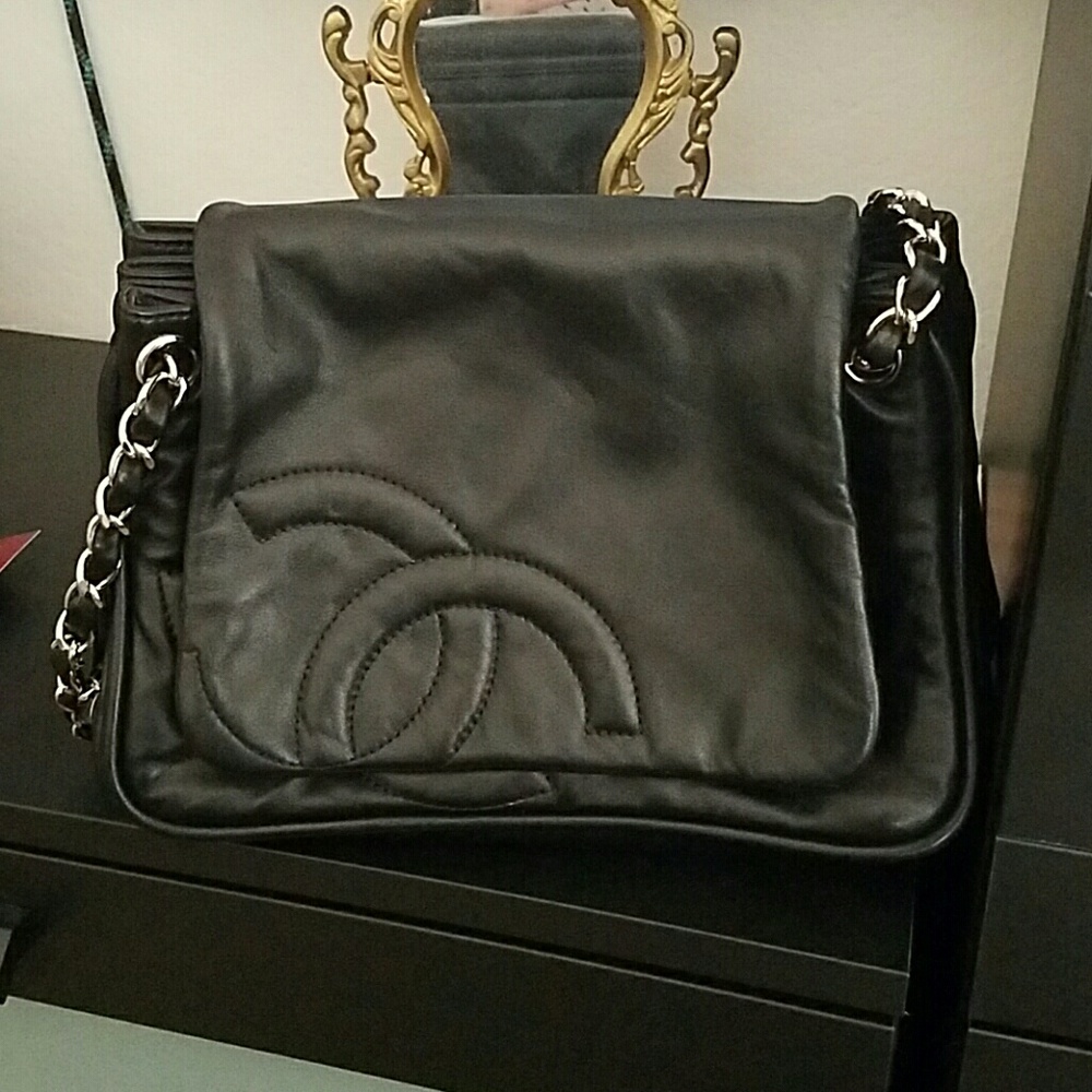 Authentic Chanel Black Purse with dustbag - Picture 1 of 8