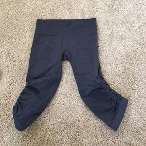 Lululemon workout capris